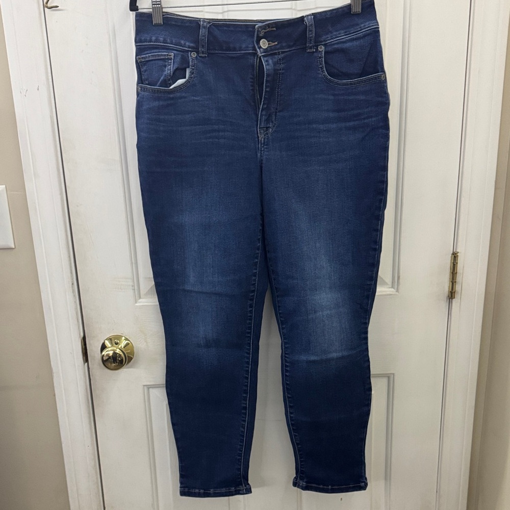 Maurice’s High Rise Capri/Cropped Jeans